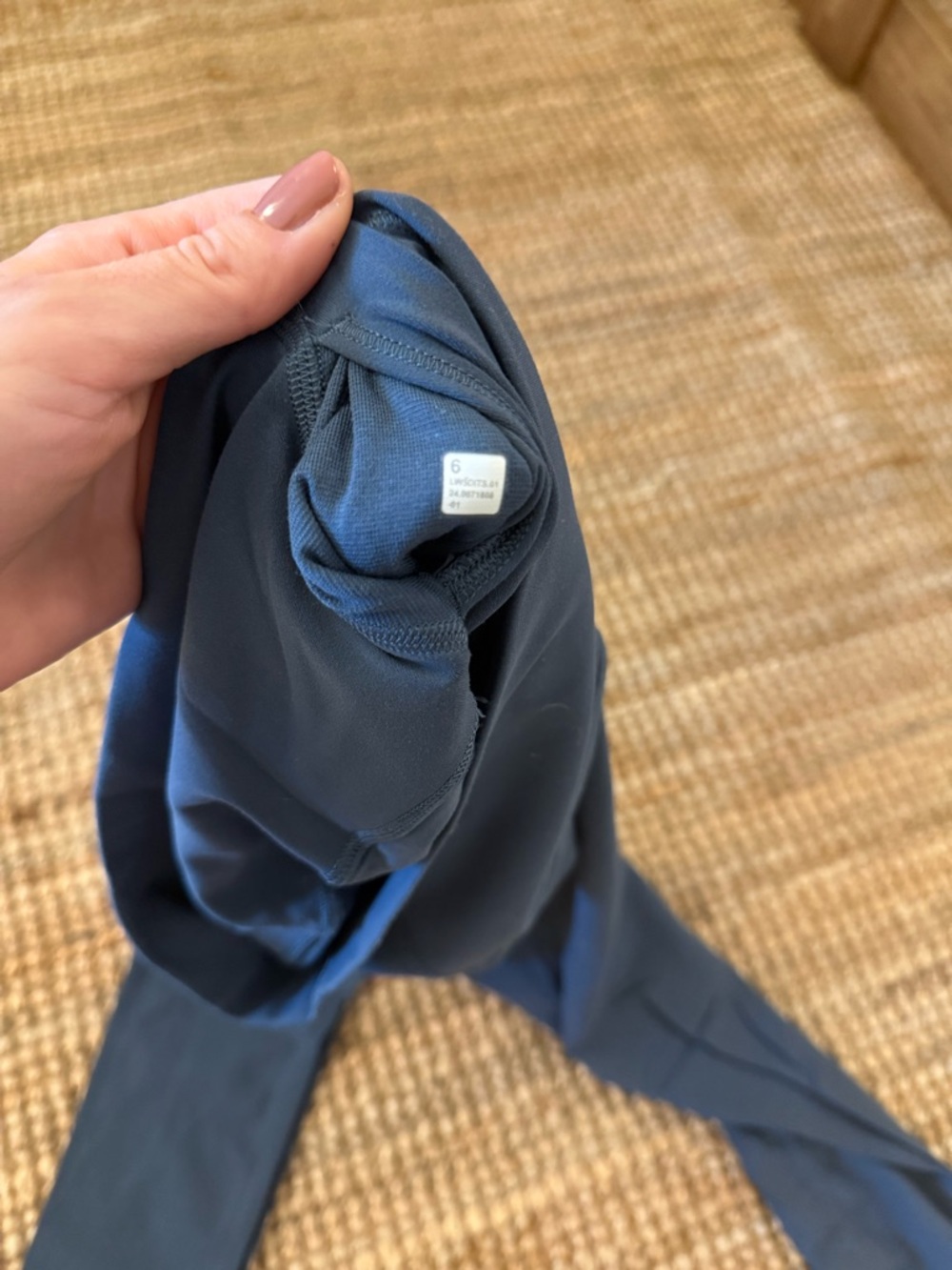 Lululemon Align Leggings in Iron Blue Size 6 28” - Picture 5 of 5